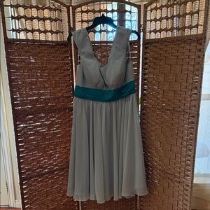 Chic Gray Midi Dress with Teal Sash